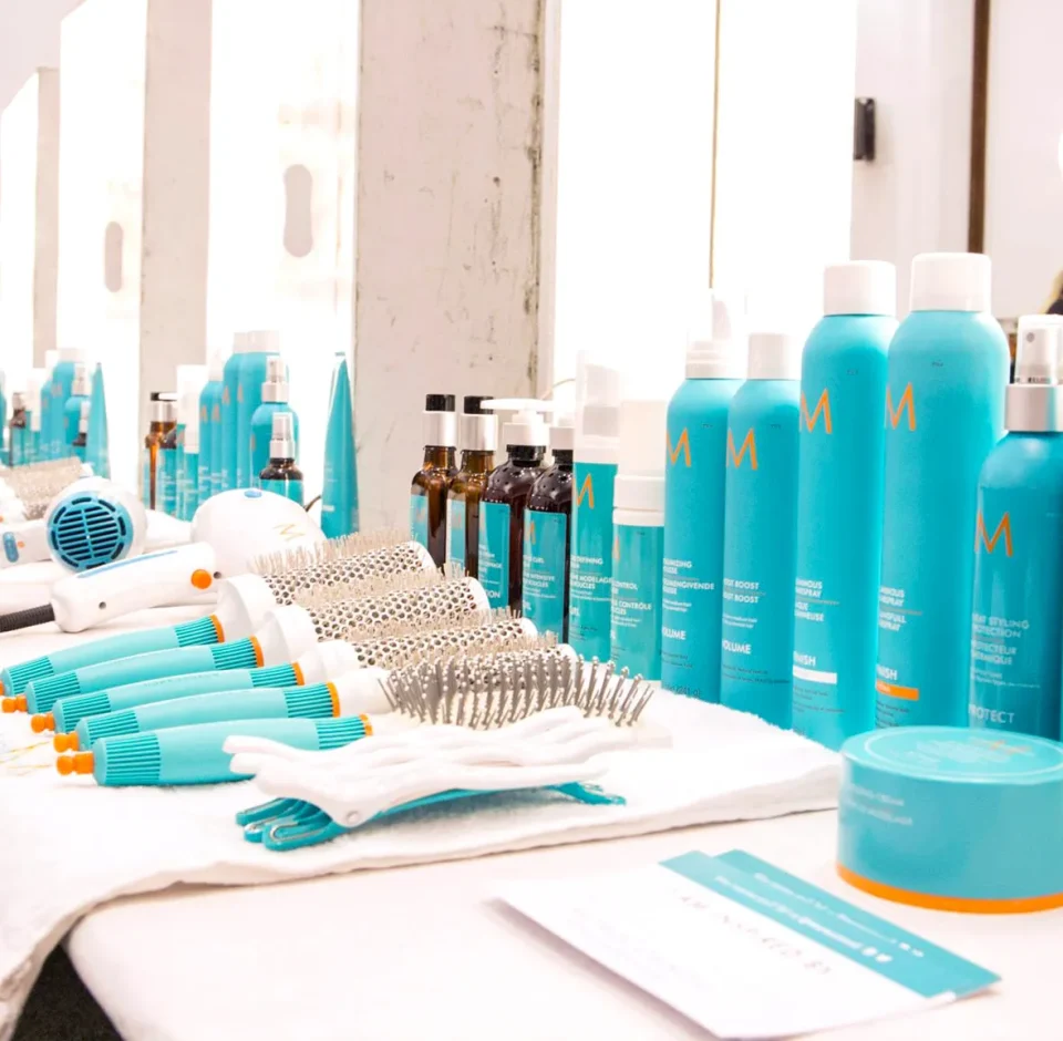 美容室のセット面の上にモロッカンオイル